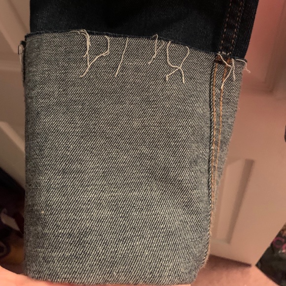 GUESS 1981 Cuffed High-Rise Jeans - Picture 5 of 8